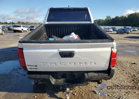 2024 Toyota Tacoma Double Cab z USA, uszkodzony, nr VIN 3TYLD5KN0RT003714